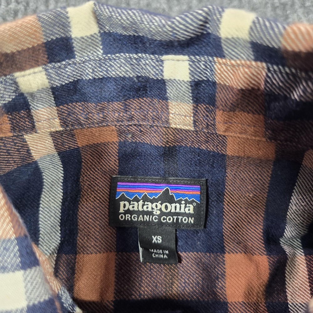 Patagonia Shirt Mens XS Blue Brown Plaid Flannel Long Sleeve Button Up Organic - Picture 4 of 9